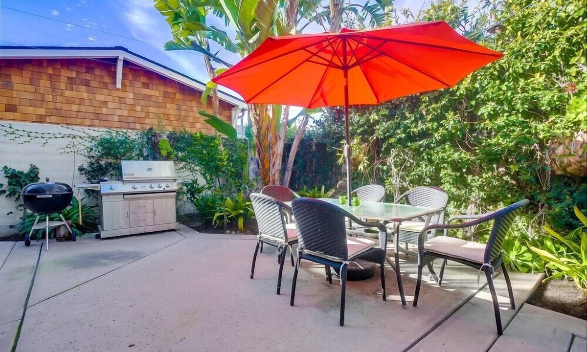Del Mar House | 1.5 Blocks From The Beach: The High Tide in Del Mar