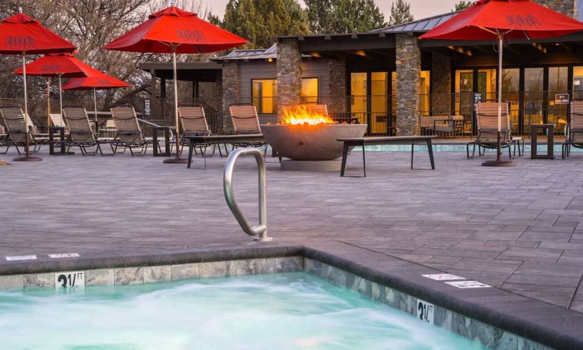 Camp Verde Hotel | 1 Bedroom w/Loft Cabin Sleeps 6, Top Notch Amenities, 30 min. to Sedona no Pet