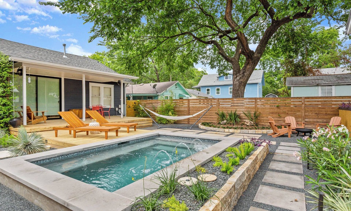 Holly House | 1930s East Austin Bungalow - Heated Pool - Dining