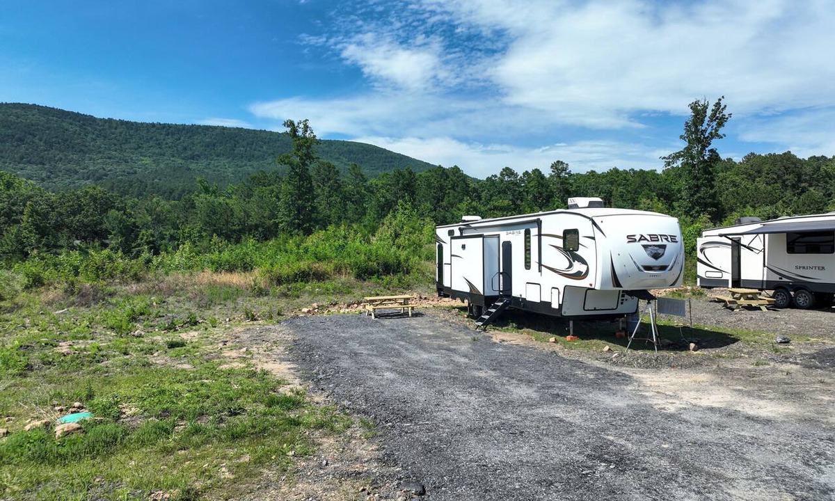 Octavia House | 2-bedroom/2 full bath luxury RV with gorgeous views. 44ft long sleeps 6 and fido