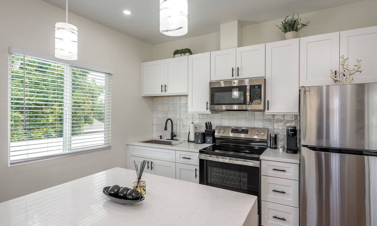 Logan Heights House | 2BR Bungalow Parking + W/D Near Downtown