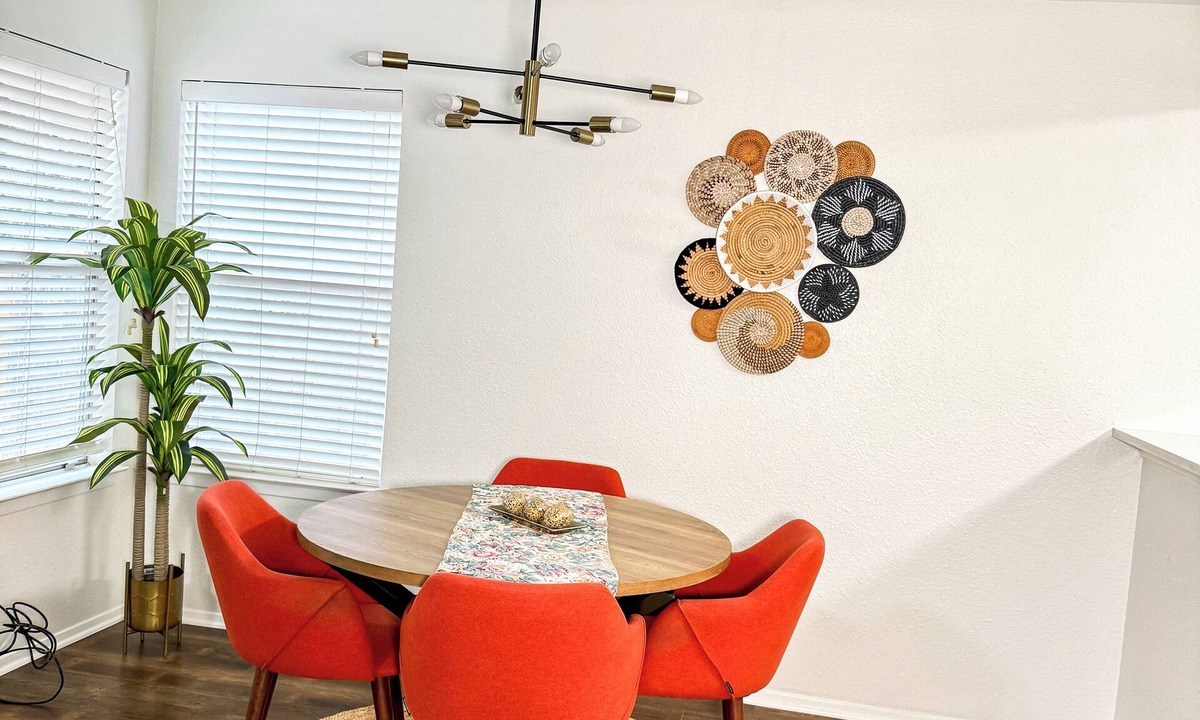 Milwood House | 3-bedroom house in peaceful Austin with AC