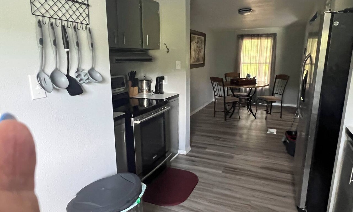 Evening Shade House | 3 bedroom on private lake, near tenkiller lake, additional space for RV 30amp