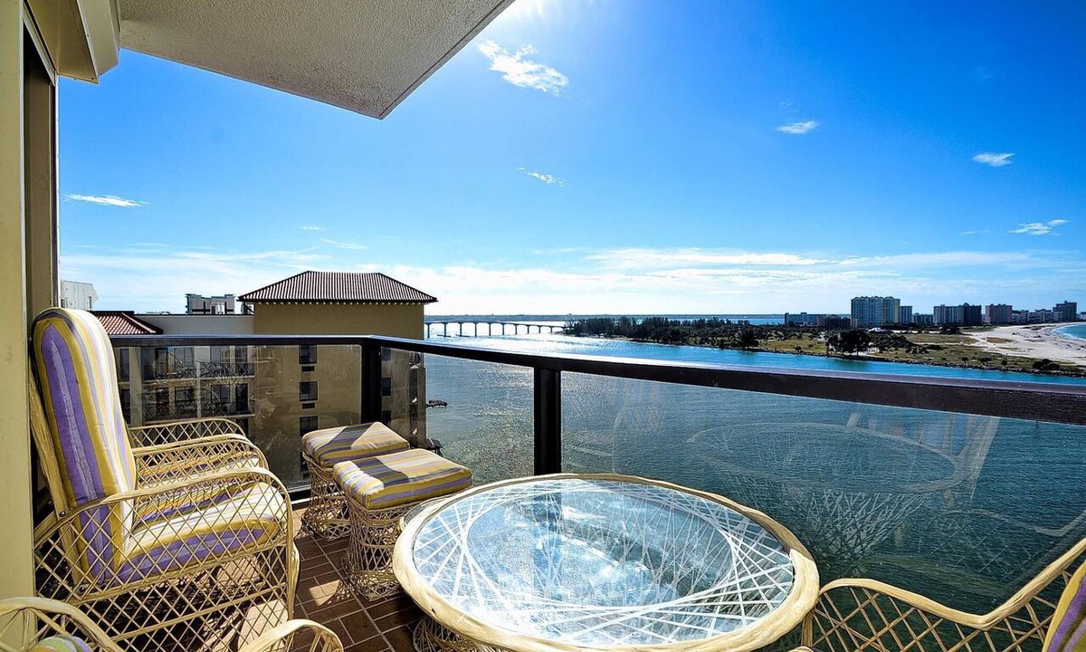 Clearwater Beach Condo | 440 West Condos 1508-S Walk to the Beach