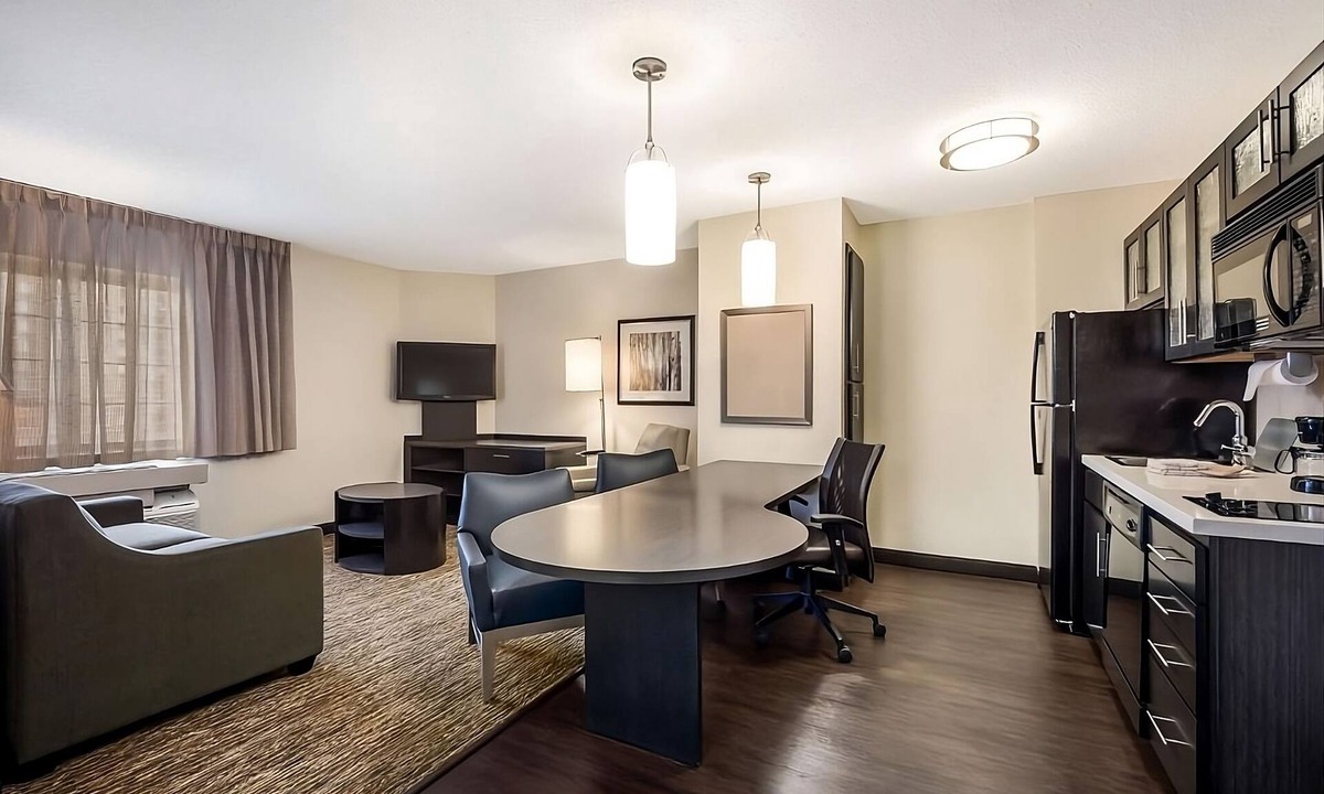 Northeast Heights Hotel | Affordable Getaway! 3 Classy Units, Short Drive to Old Town Albuquerque