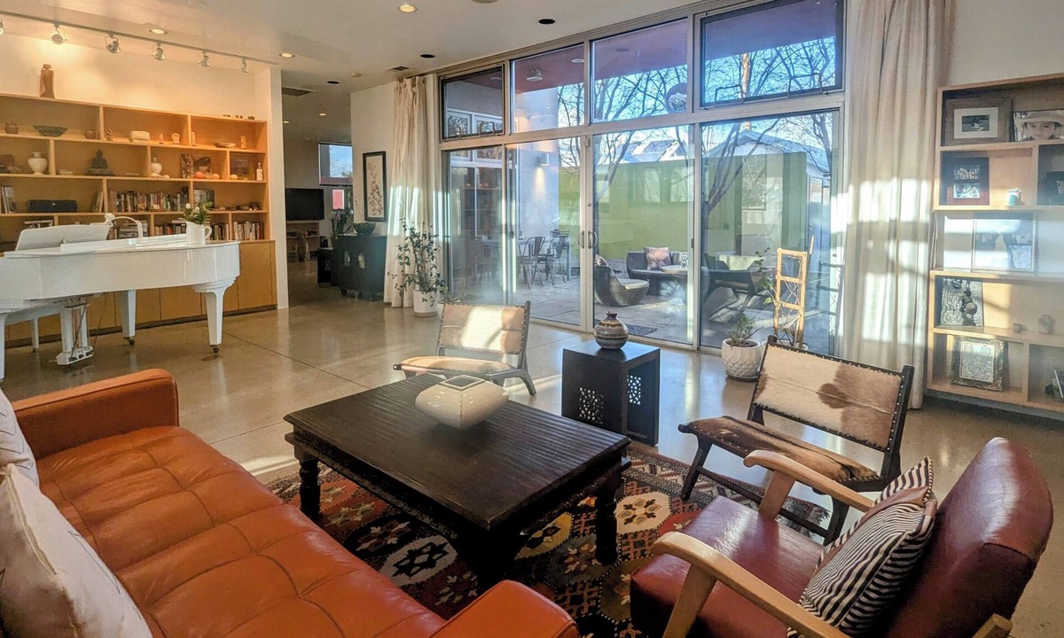 Downtown Albuquerque House | Architecture Award Winner! Exclusive Rooftop Hot tub near Old Town & Downtown