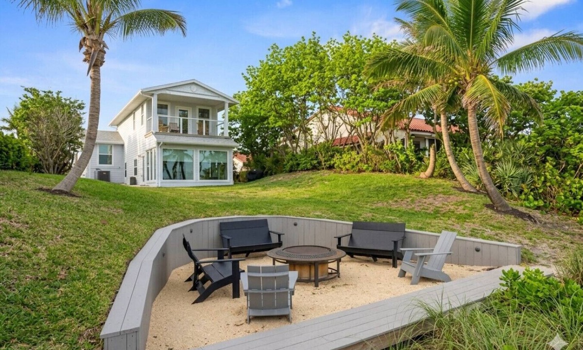 Cocoa Beach House | asa Solana | Luxury Oceanfront Cocoa Beach Home | Private Beach Access | 5 Bedrooms | Sleeps 8
