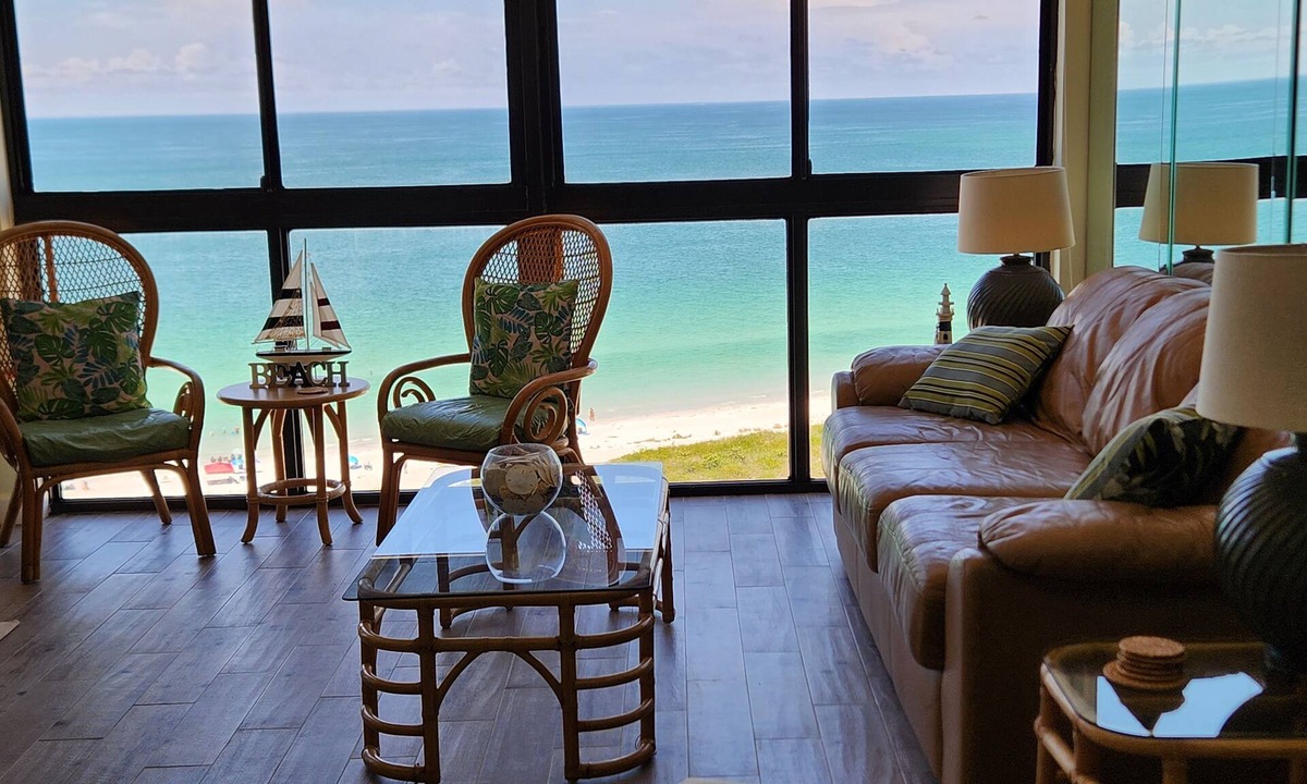 Sand Key Condo | BEACH BALCONY POOL HOTTUB Aug10-31 Oct 17-31 NOV Jan 16-30 Feb27-Mar20 MAY 2week