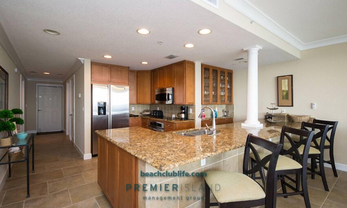Pensacola Beach Condo | BEACH FRONT CONDO-15th floor. Magnificent views of beautiful Pensacola Beach.
