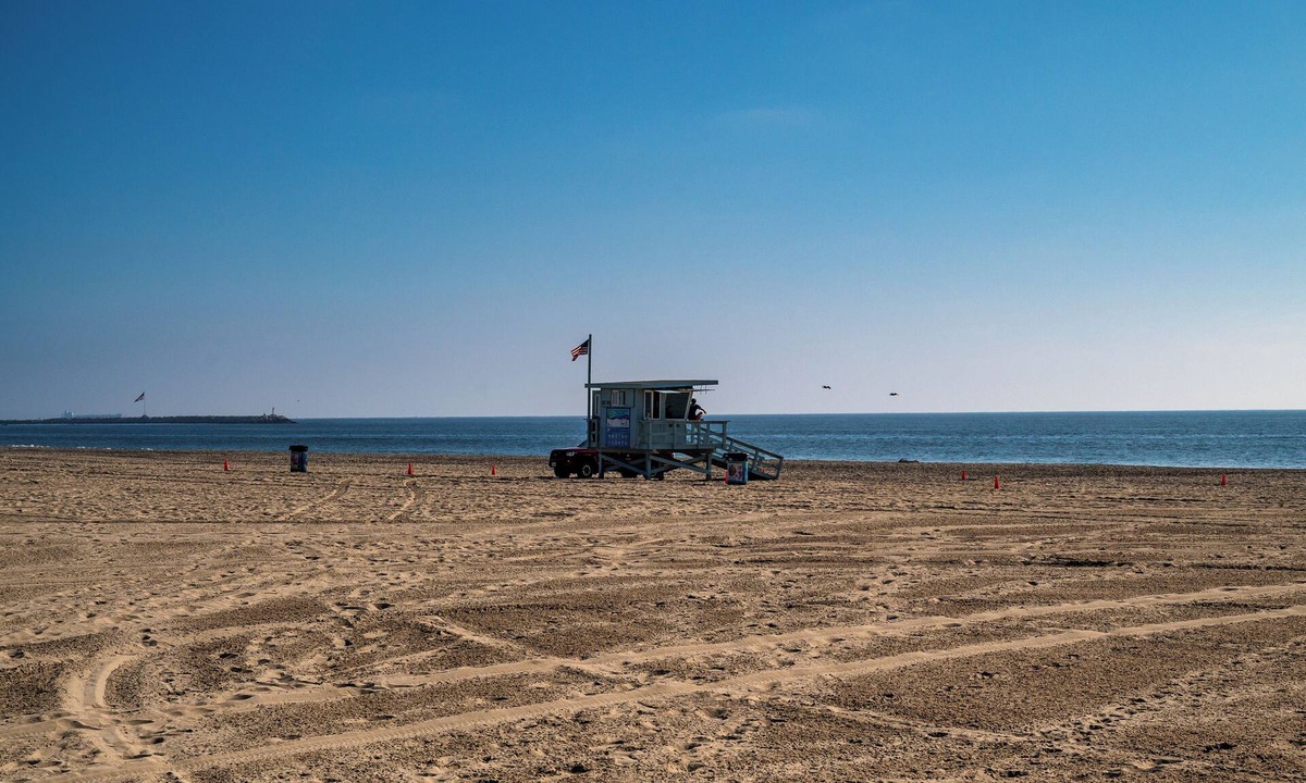 Marina Peninsula Condo | Beach Lover's Bliss 2 Blocks to Ocean in Venice: In-Unit Washer/Dryer+Parking