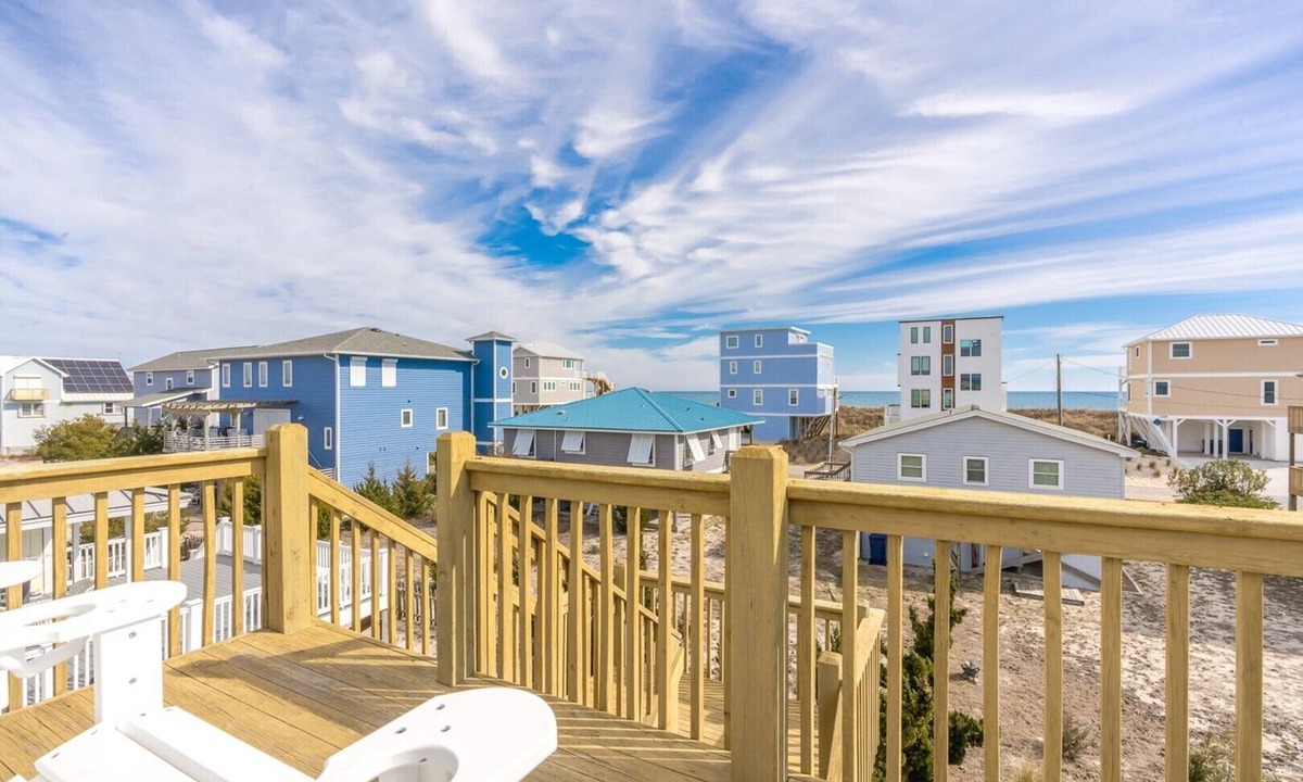 Topsail Beach House | Beachside Bungalow - Dog Friendly - Amazing views from rooftop deck!