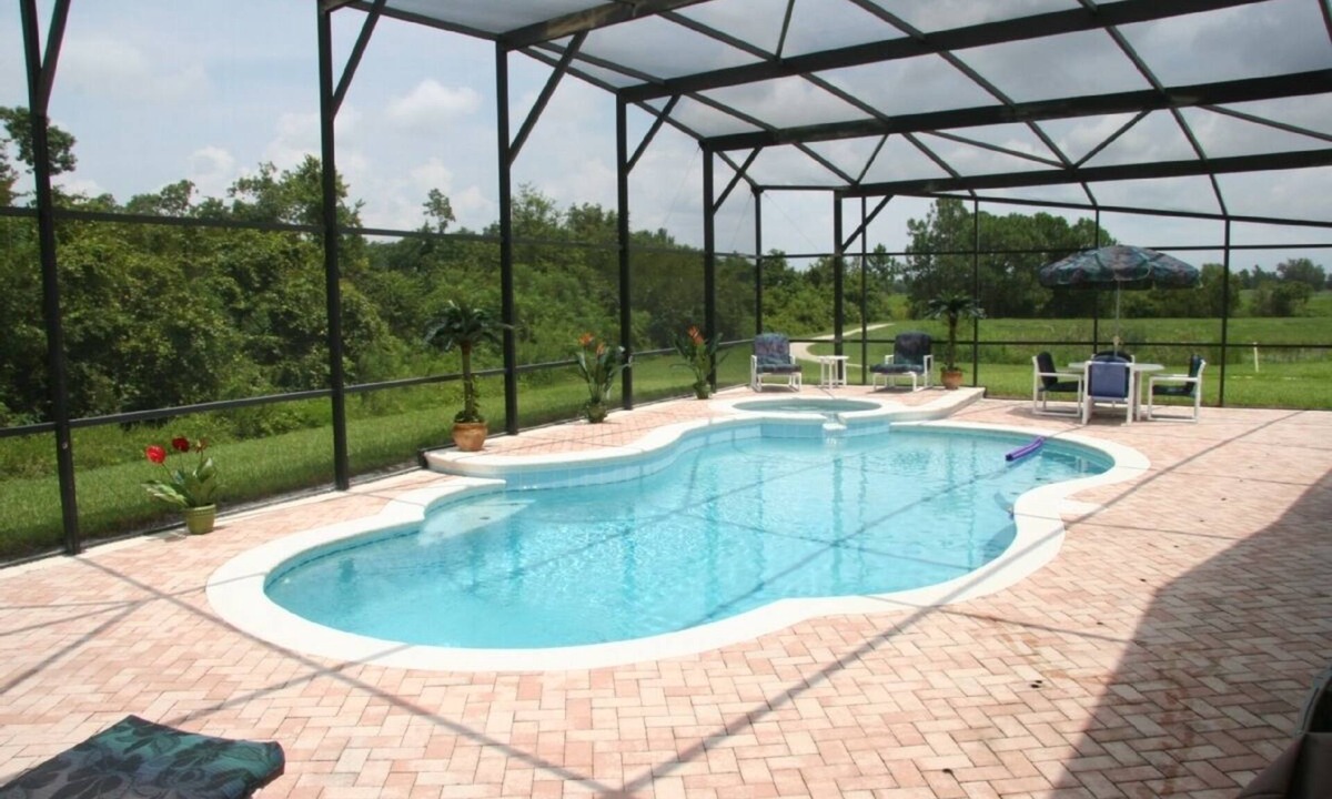 Windsor Palms House | Beautiful 4BR/3 ba House-3miles Disney large pool/spa/XLdeck-Wheelchair friendly