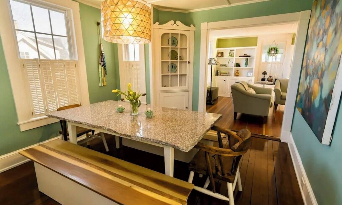 Belfast House | Beautiful Home -Walk to Downtown and the Waterfront