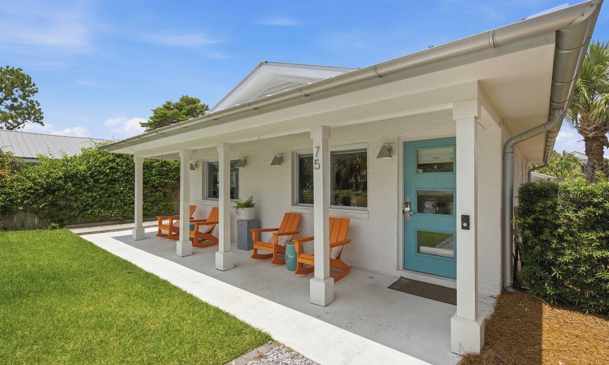Santa Rosa Beach House | Bluefish House Six-Seater Golf Cart Walk to Beach Private Hot Tub