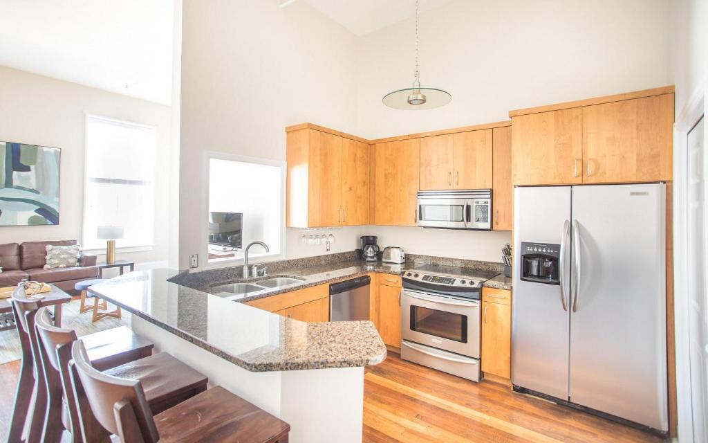 Historic District - North House | Broughton Central by Lucky Savannah