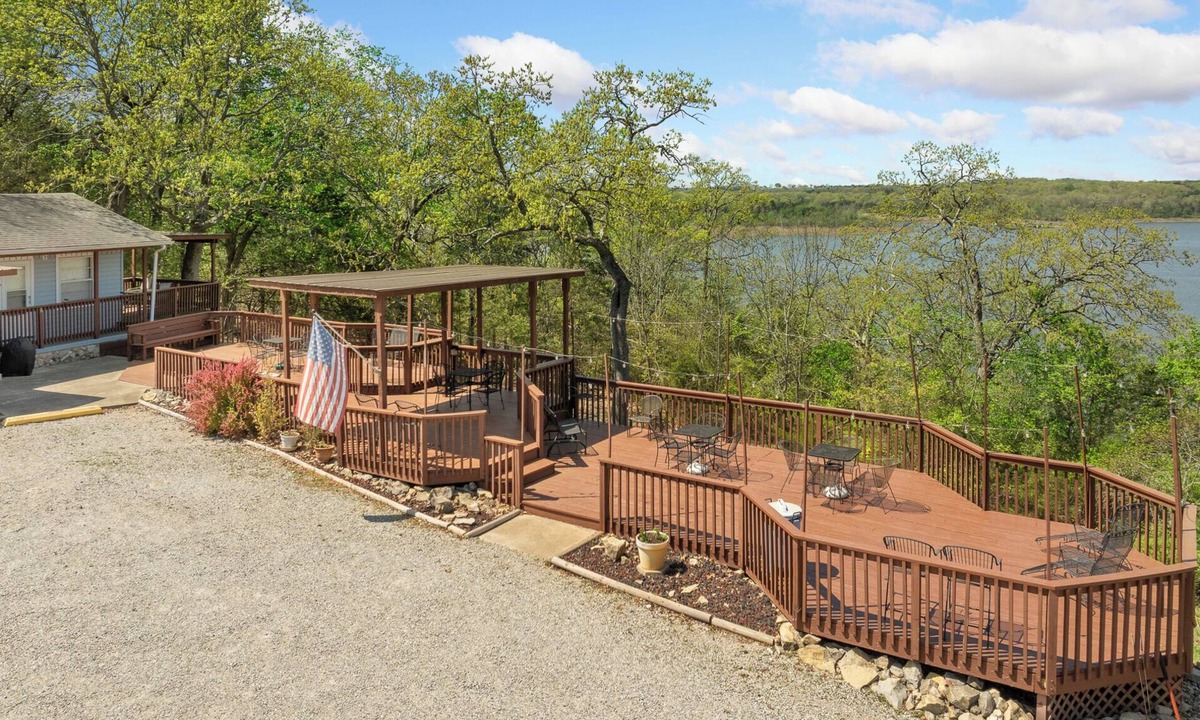 Diamond City Cabin | Cabin 1- 2bd/1bath with beautiful views of Bull Shoals Lake.