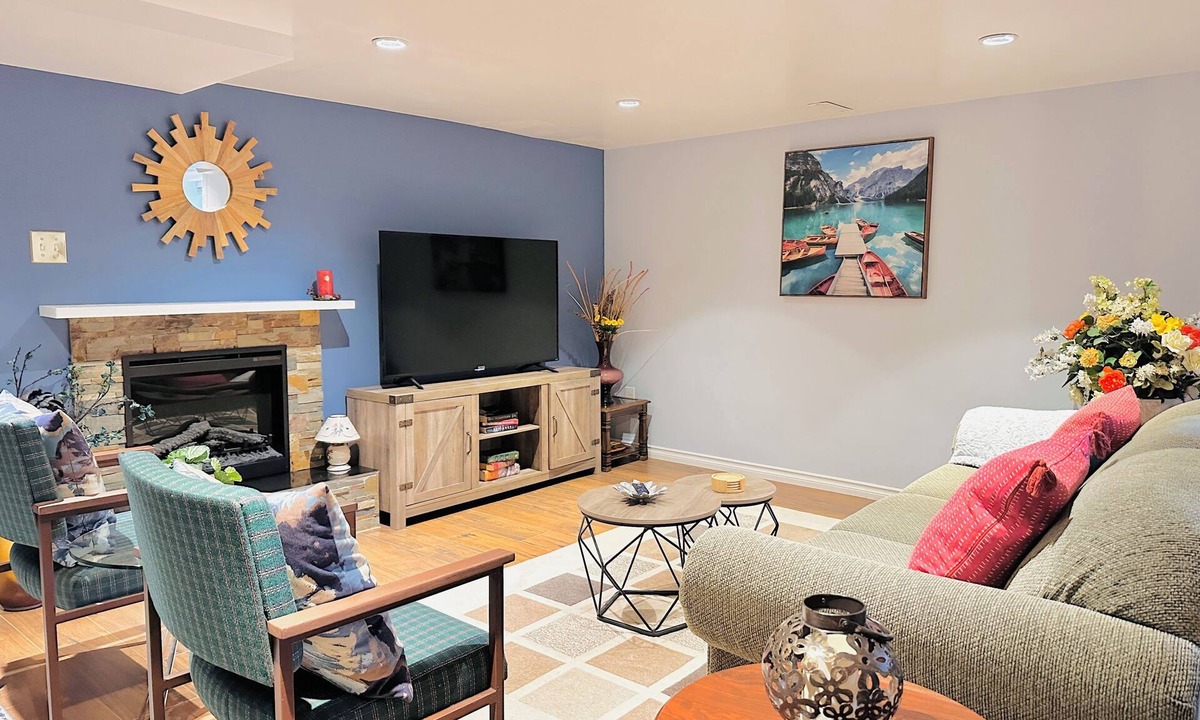 Varsity Apartment | Central Cozy Stay- near C-train, office space, quiet, 2BR, sleeps 6
