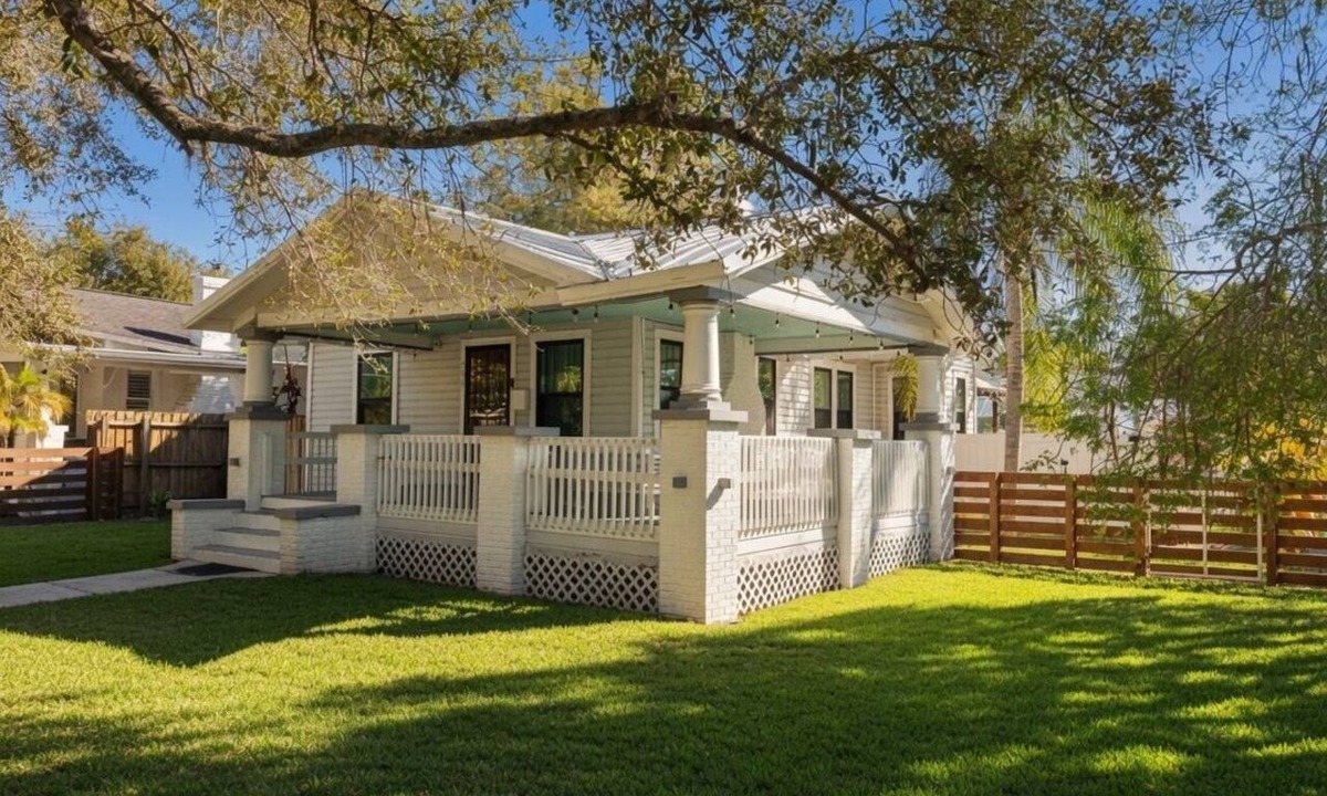 Old Seminole Heights House | Charming 1920 Bungalow in Seminole Heights, Tampa: 2BD/2BA Gem with Character!