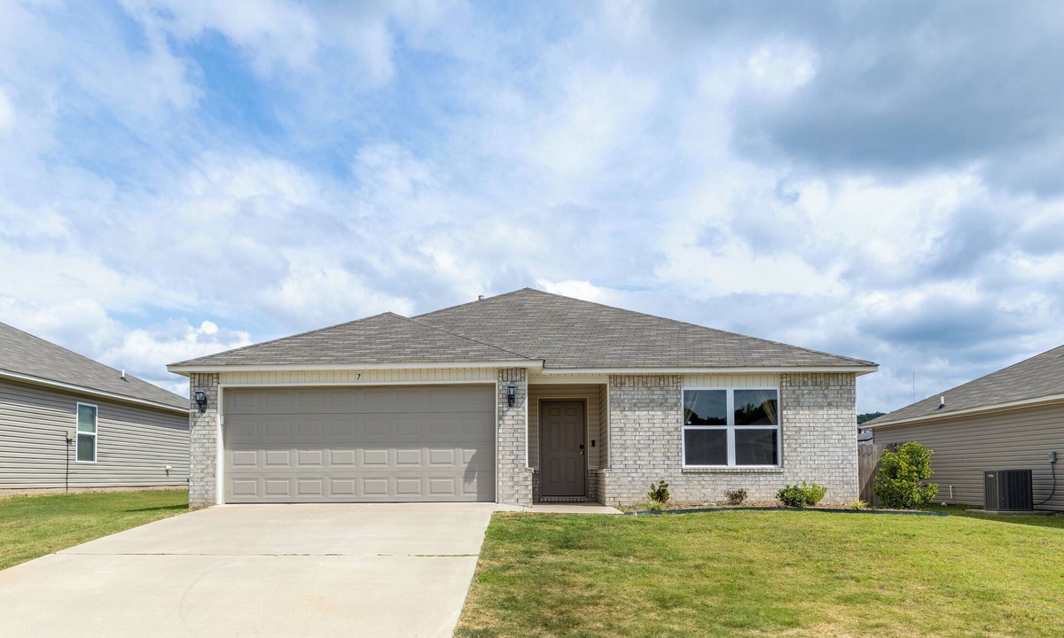 Conway House | Charming 3-bedroom house in lovely Conway with AC comfort
