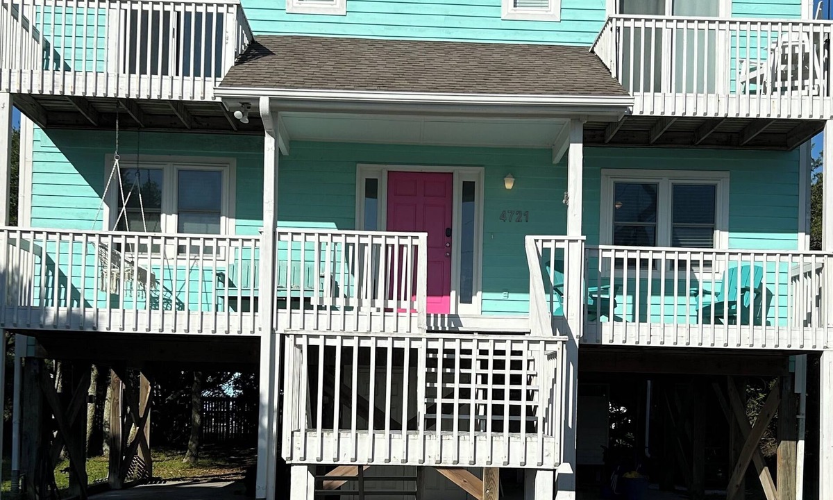 Ocean City Beach House | Charming 3-bed, 3.5-Bath Coastal Retreat, N. Topsail, Large Deck. Pet-Friendly