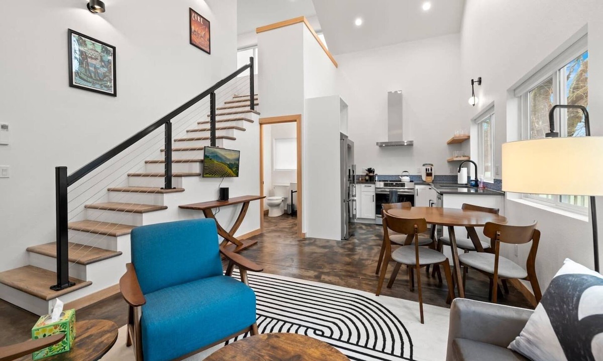 Brentwood-Darlington House | Coda | Walkable Woodstock Guesthouse | Portland