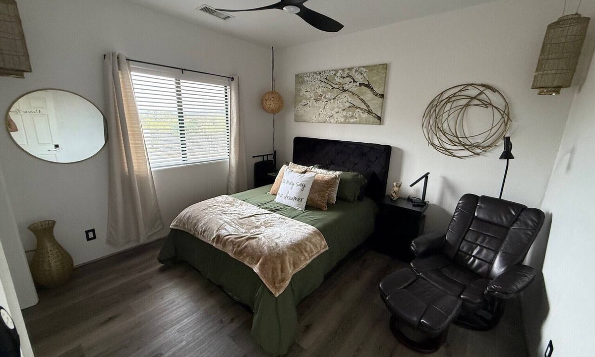 Clarkdale House | Comfortable Nature bedroom, Shared Newley Remodeled Space in tranquil Clarkdale