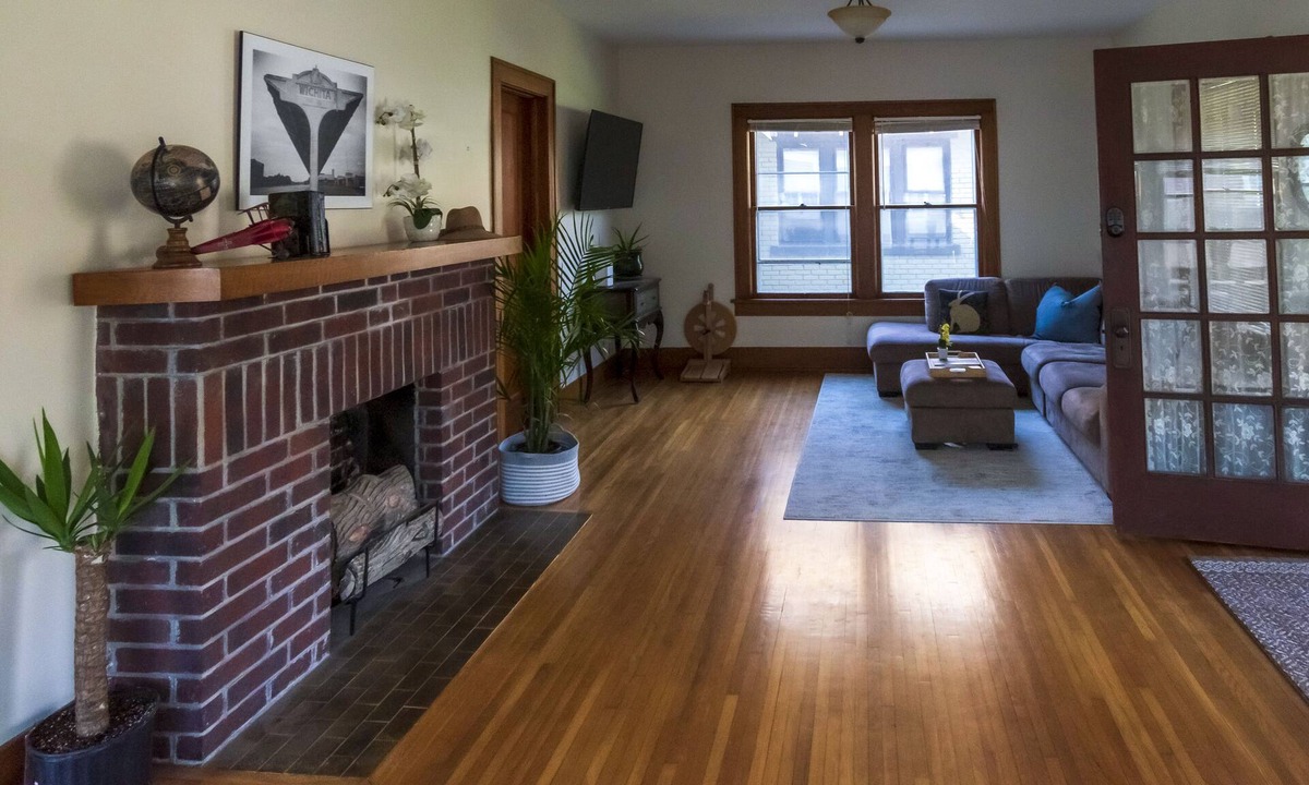 College Hill House | Comfy bungalow in historic College Hill neighborhood, near restaurants and more