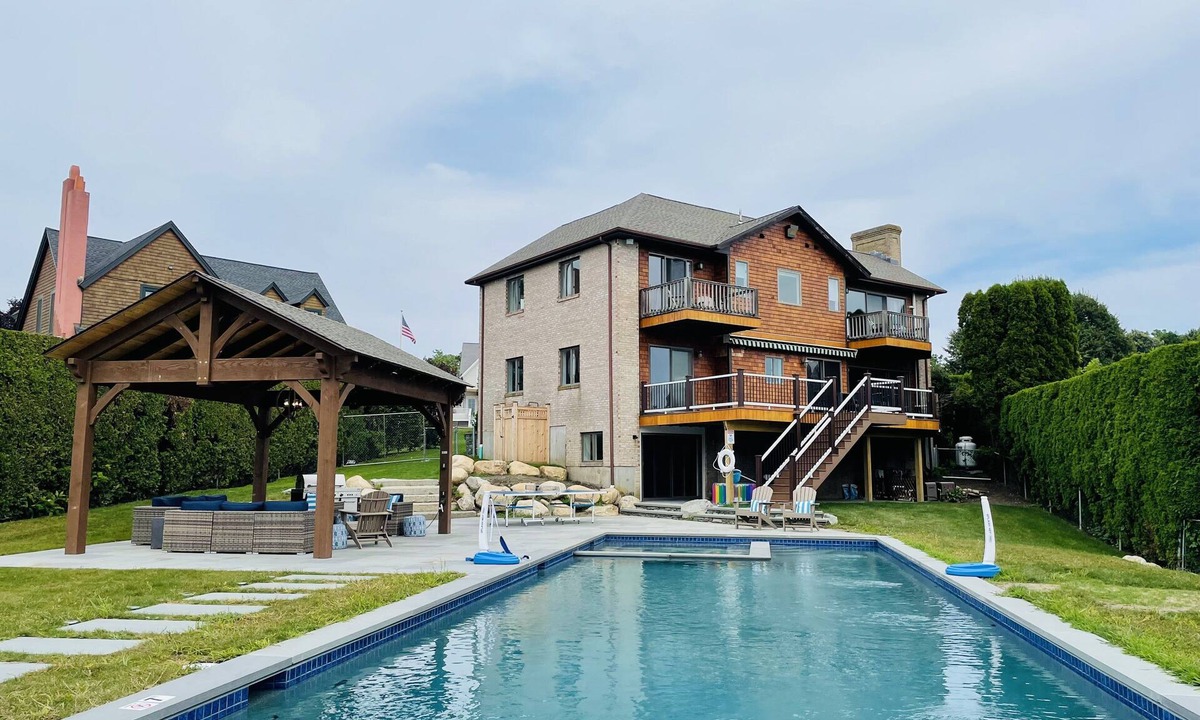Easton's Point House | Completely Remodeled, Private salt water pool and SPA, walk to 1st and 2nd beach