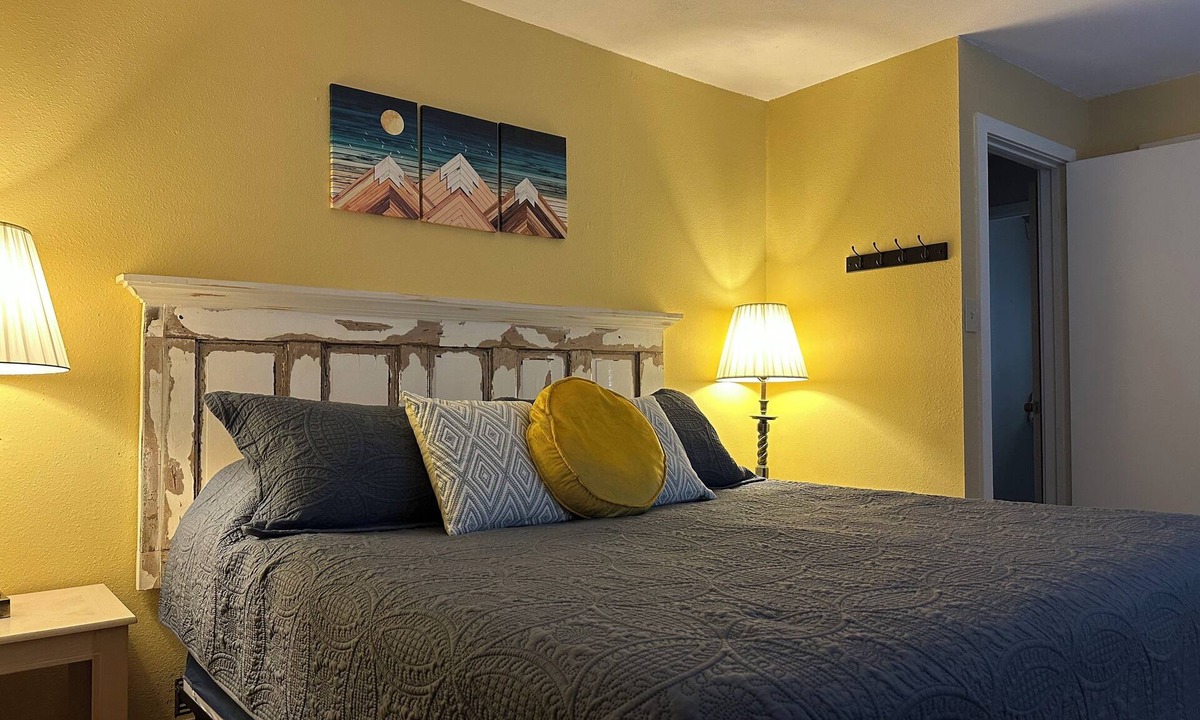 Cloudcroft House | Coyote Retreat is a comfortable, single level home in the Sacramento Mountains.