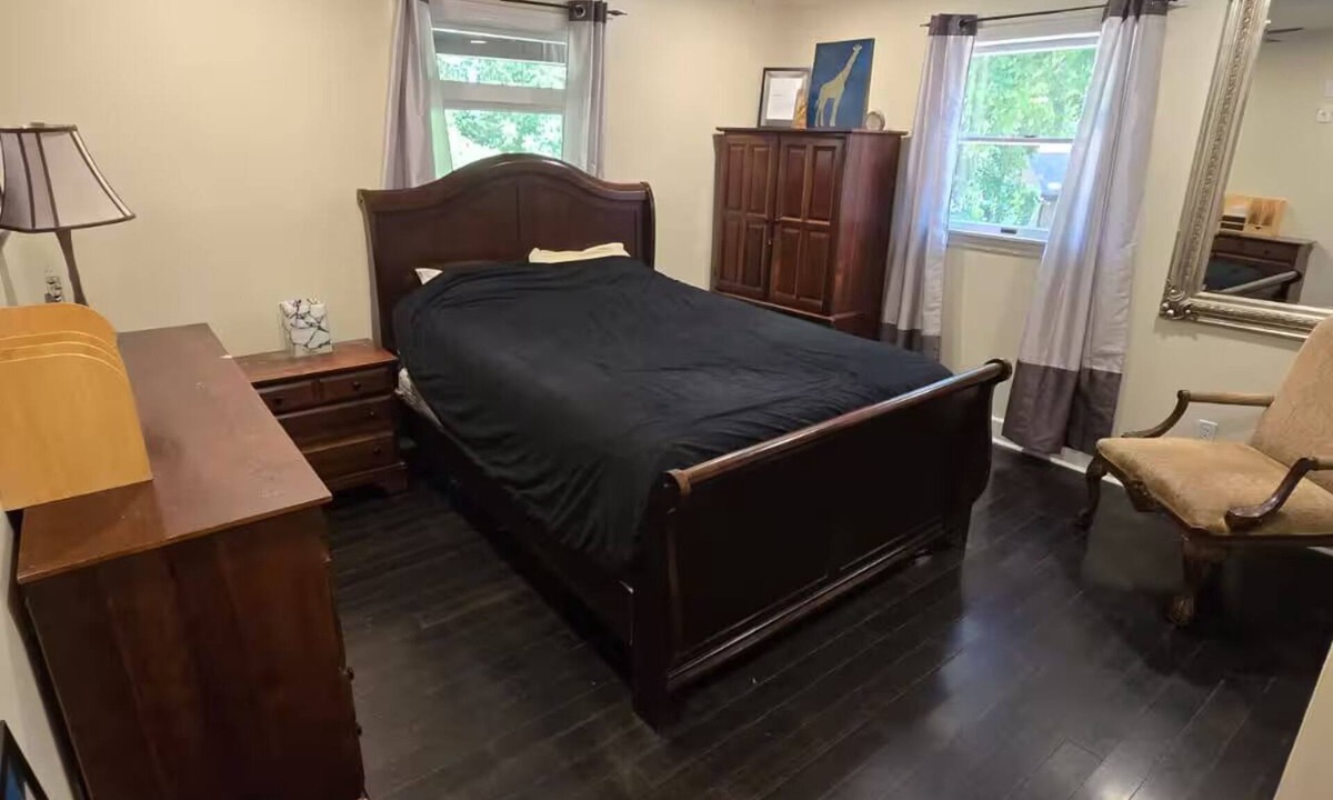 Huntington House | Cozy 1-bedroom, Pool & Hot Tub Access