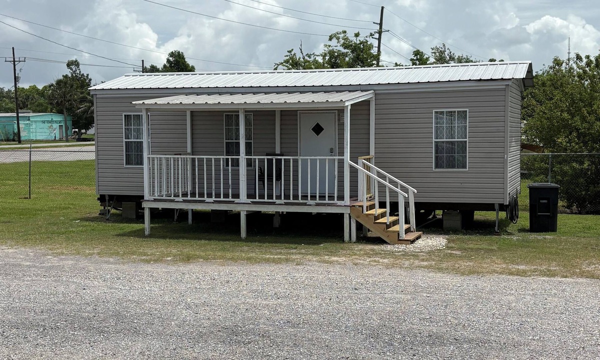 Boothville-Venice Cabin | Cozy camp on private property minutes from hunting, fishing and restaurants.