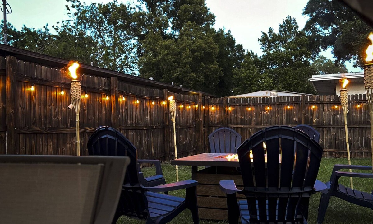 North Tampa House | Cozy Getaway Pet Friendly 10 mins Busch Gardens/Adventure Island