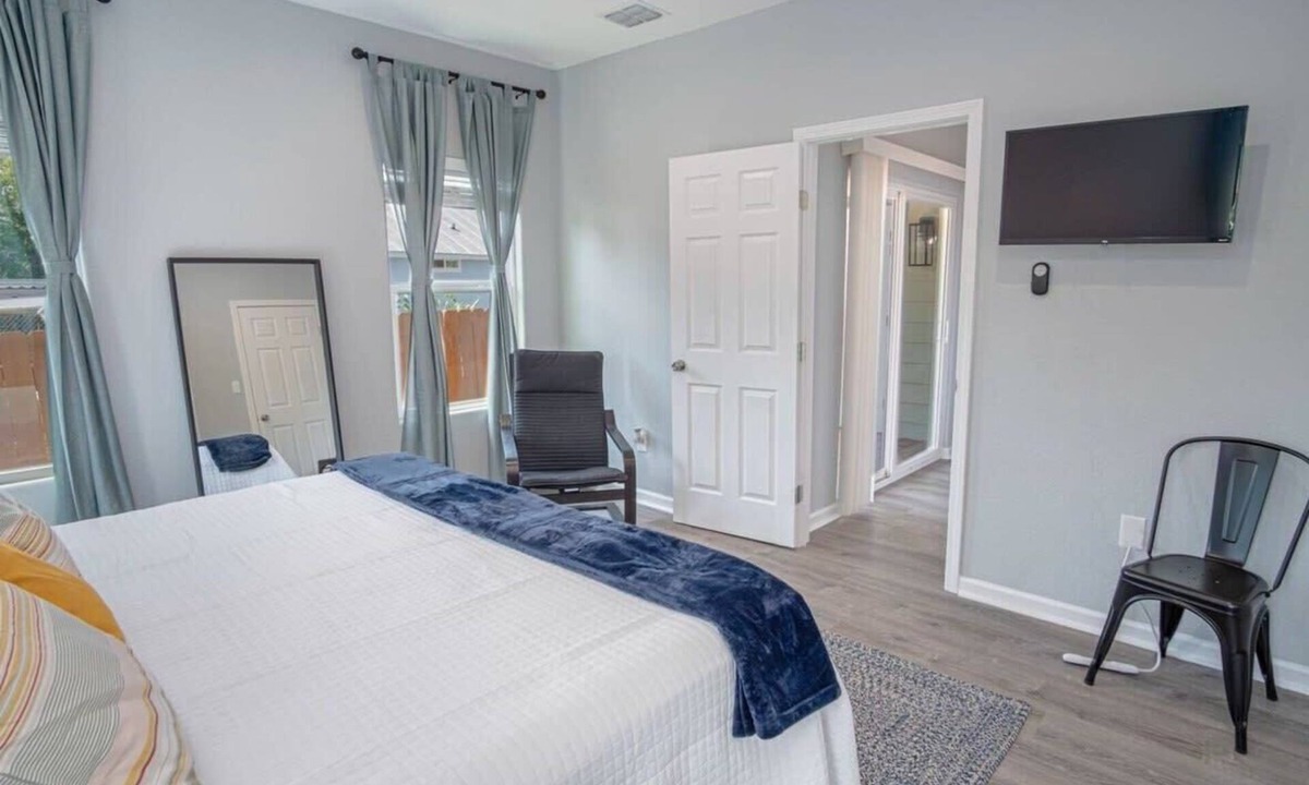 Denver Heights House | Delightfully Renovated 4 BR/2 BA Near DT Riverwalk