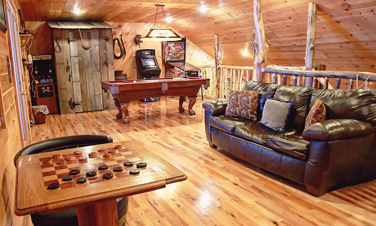 Henlawson Cabin | Deluxe 2-Bedroom Cabin