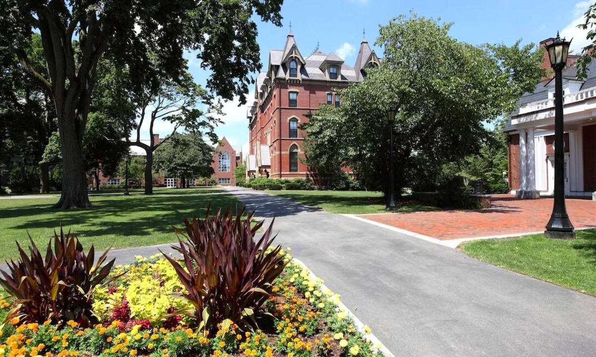 Cambridge Hotel | Deluxe 2 Queens 5.5 Mi to Fenway Park & Boston Attractions