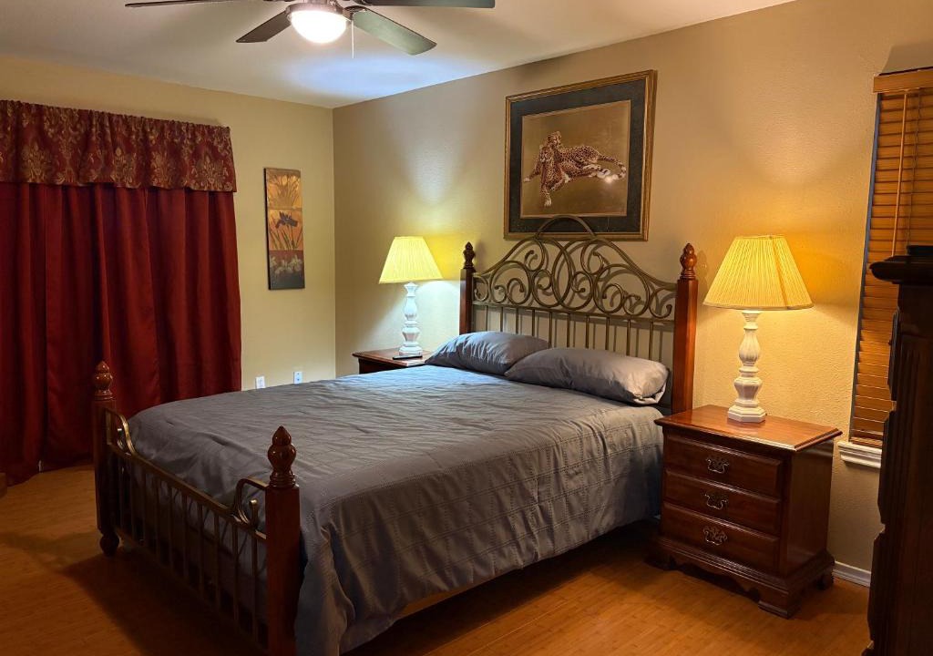 West Tawakoni House | Deluxe Private Room Lake Tawakoni Near Park Pier