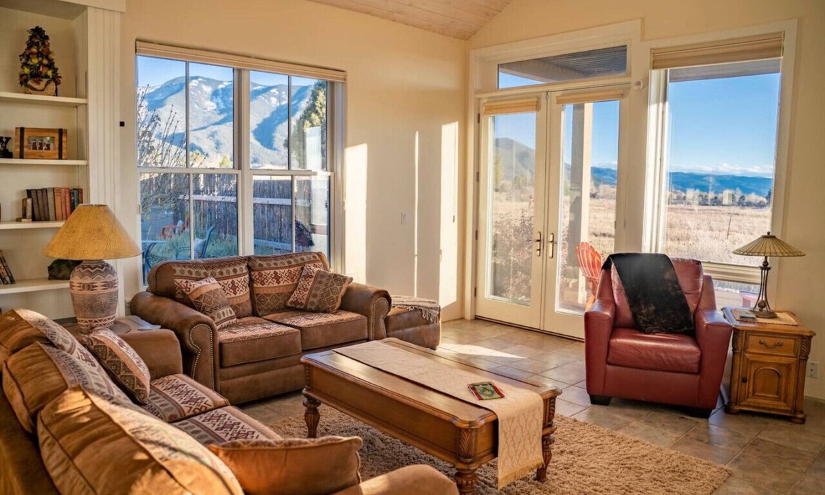 Arroyo Seco House | "Desert Haven: Luxe Stay, Hot Tub, Majestic Views"