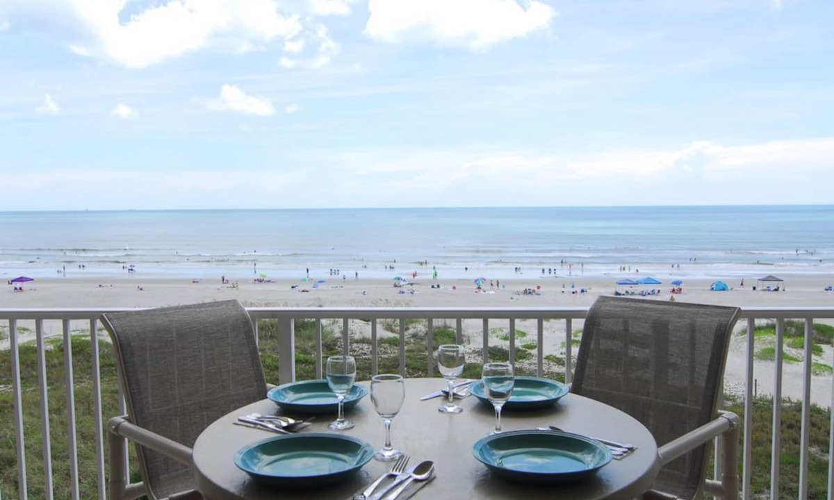 Cocoa Beach Condo | DIRECT OCEANFRONT NOW RENTING SUMMER FALL AND WINTER! BEAUTIFUL OCEANFRONT VIEW!