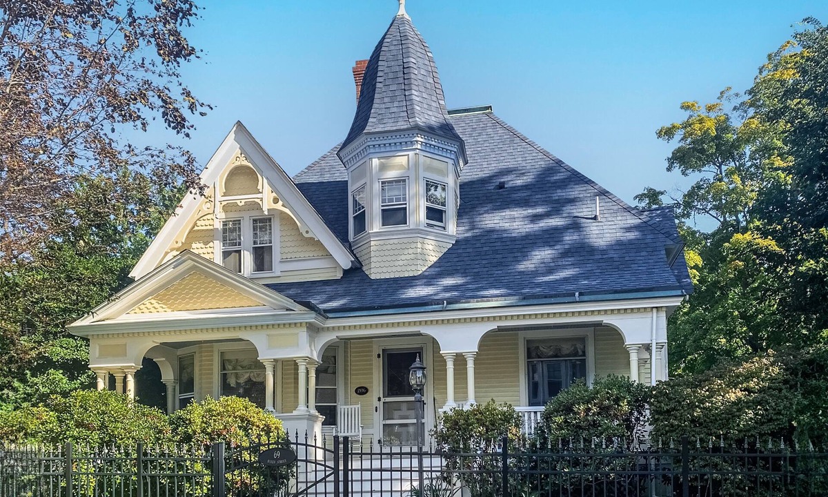 Rockland House | Dog-friendly historical home with recent updates, porch & prime in-town location