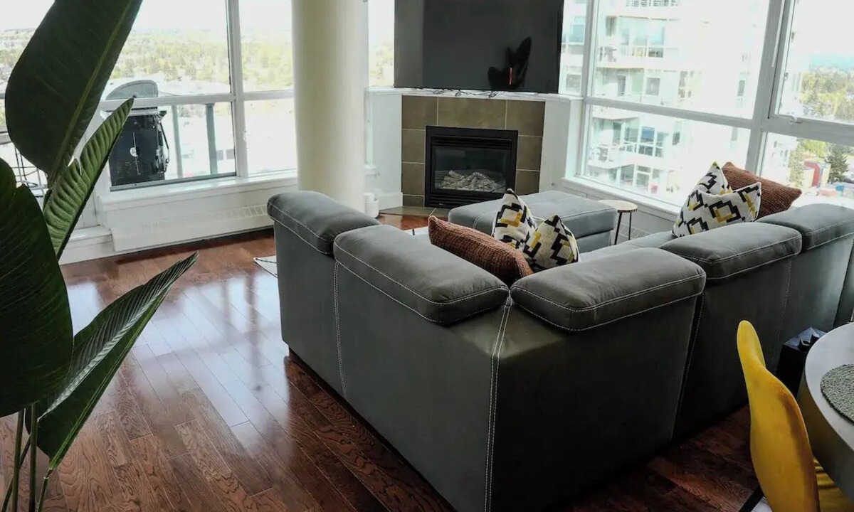 Shaganappi Apartment | Elevated Elegance