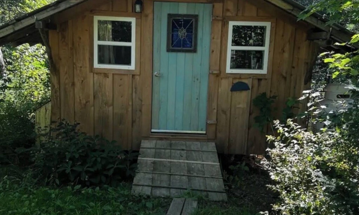 Franklin House | Enchanting 1-bedroom bungalow on Organic Farm— with WiFi!