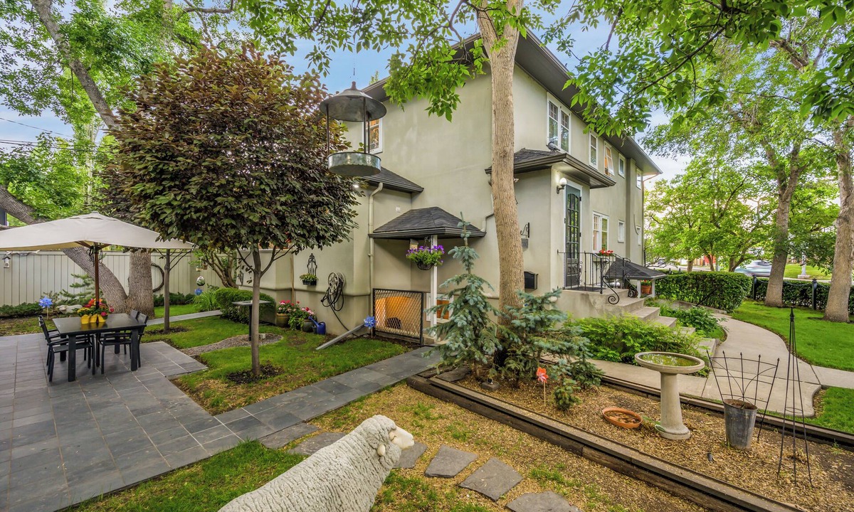 Southwest Calgary House | Entire Cliff Bungalow Heritage Property | 7 Beds, Garden Oasis, 4 Parking Spaces