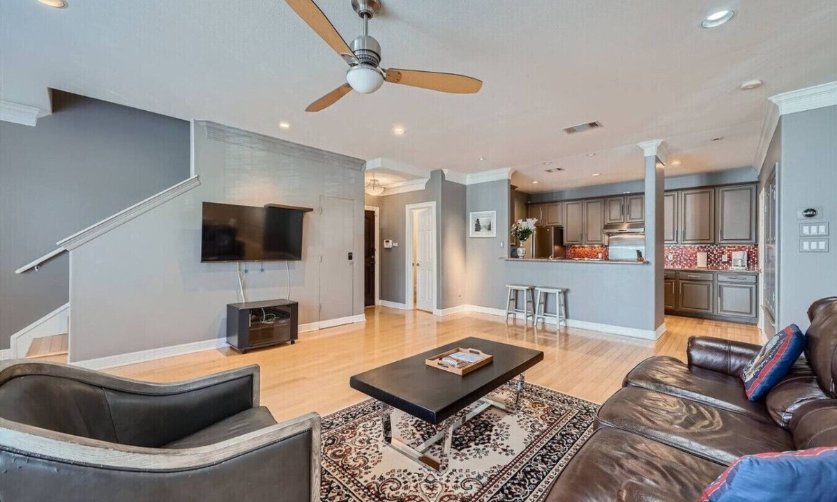 West Campus House | Experience Austin + 3 BR + 5 mins to Downtown!