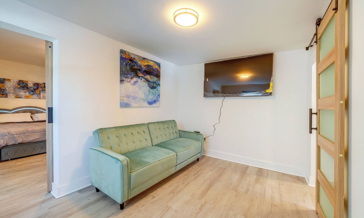 Bellepoint Apartment | Explore New River Gorge! High-End Hinton Retreat