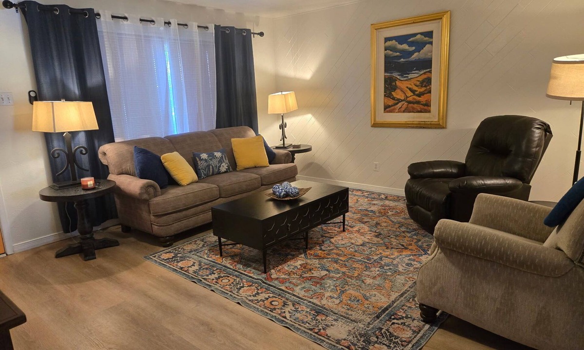 Tyrone House | Fantastic 2-bedroom house with office.
