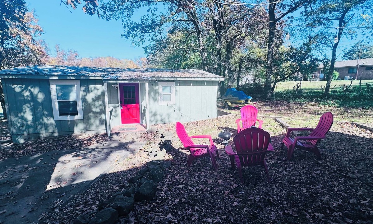 Cookson Cottage | Fisherman-Friendly Lake Tenkiller Cottage, Boat Parking and Near Ramps