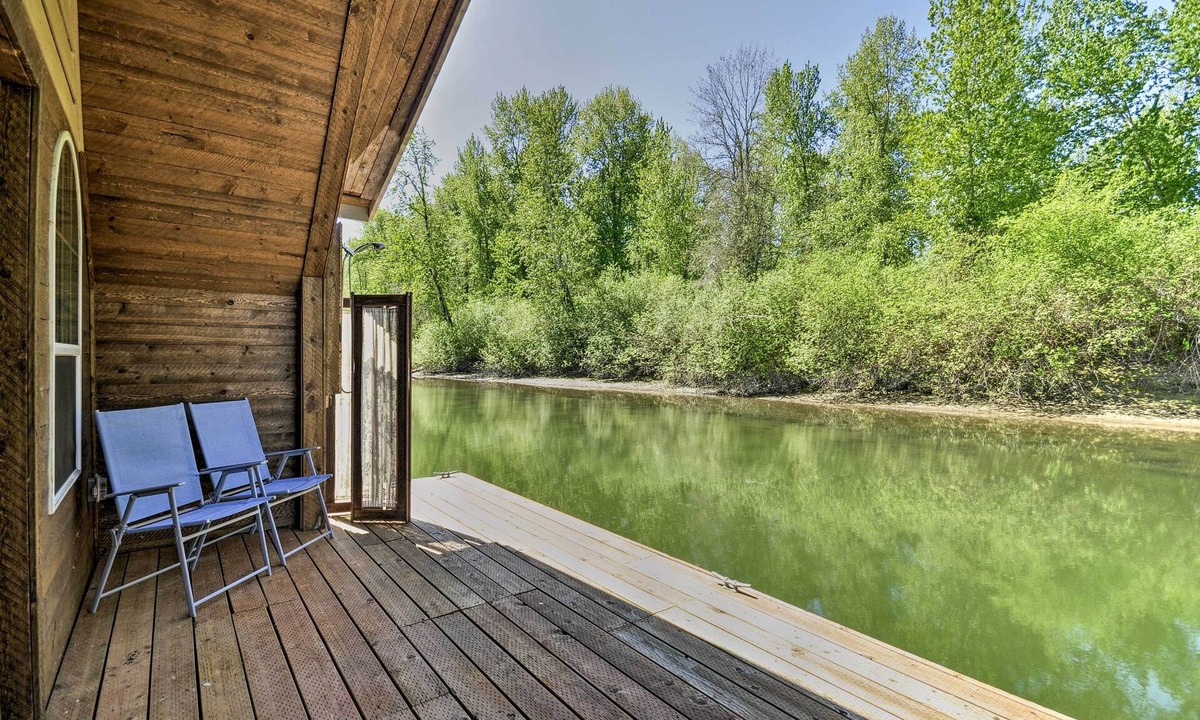 Vancouver House | Floating Home on Columbia River w/Provided Kayaks