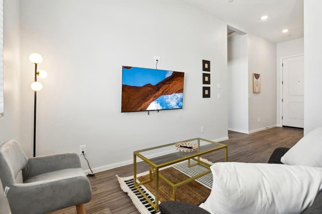 Sundance Apartment | Fresh Modern Home in Buckeye with Pool,BBQ