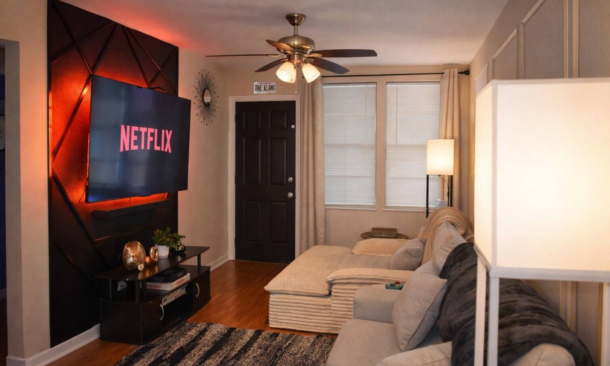 Eastside Promise Neighborhood House | Gated 2BR Near Downtown – Game Room and Rollaway Twin – Sleeps 5