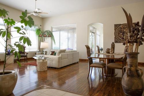 Talon Retreat House | Gated Grayhawk 2 Suites Near TPC and WestWorld, Luxury-Two full Master-Best Location